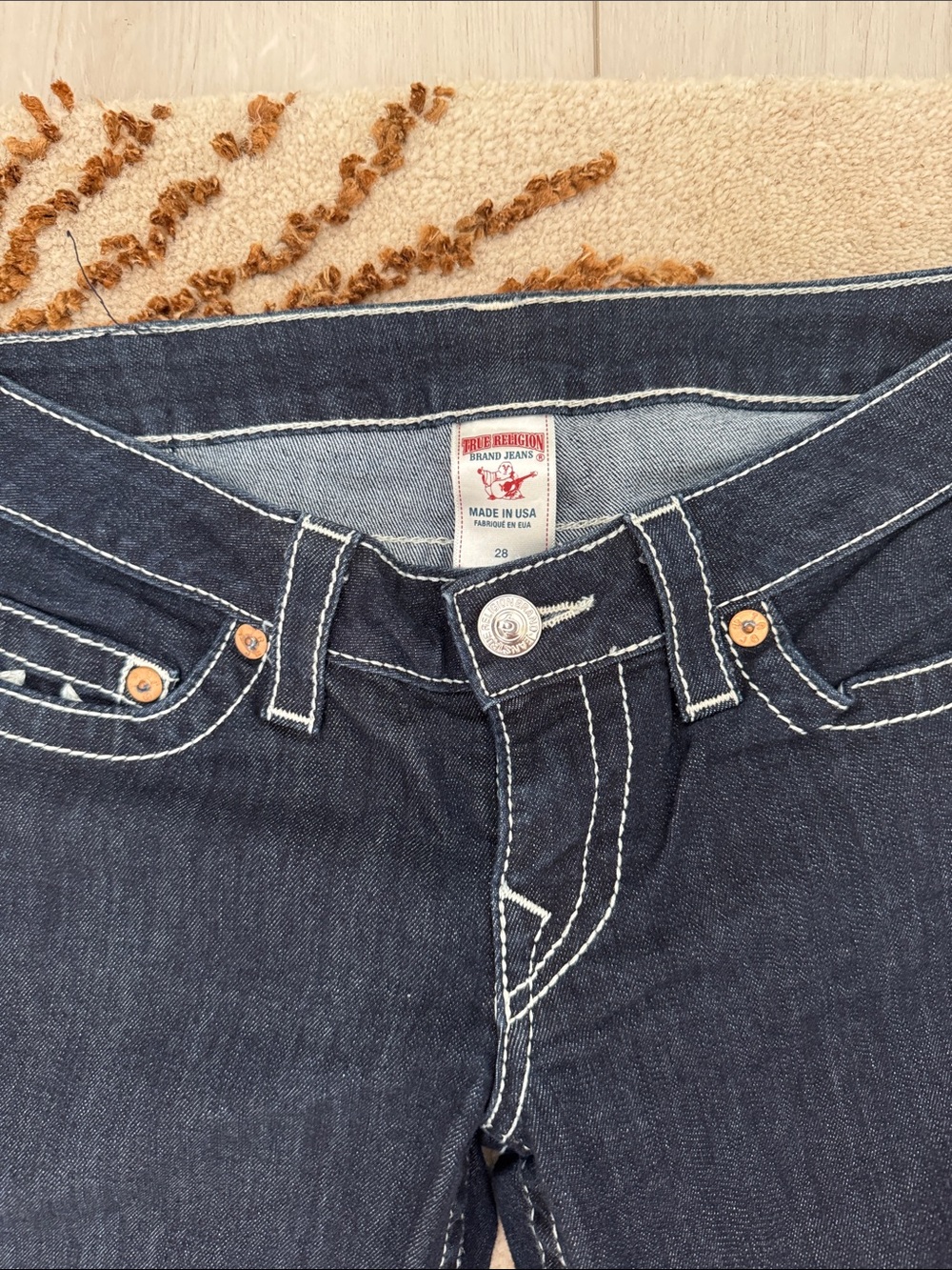 True Religion Skinny Jeans in Dark Blue with White Stitching - Picture 2 of 4